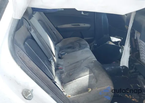 2019 Kia Optima S из США, поврежденный, VIN 5XXGT4L33KG286060